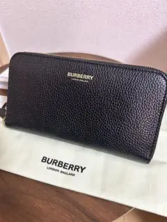 美品　BURBERRY 長財布 ラウンドファスナー ブラック　ノバチェックのサムネイル