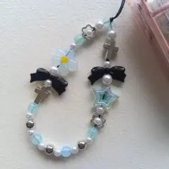 ビーズキーホルダー　ストラップ　水色　りぼん　黒　十字架　y2k シルバー　星