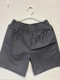 GU グレー ショートパンツ