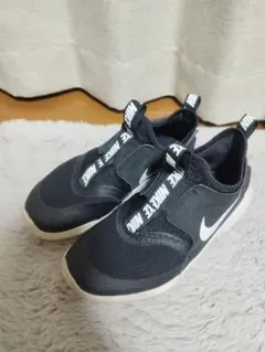 ナイキ　フレックスランナー　21cm　黒　スニーカー