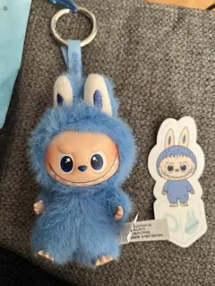 POP MART ラブブ 青　イニシャルO