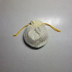 ハンドメイド　まんまる巾着袋　ミニ巾着袋 『112』 黄色花柄巾着袋 ミニポーチ