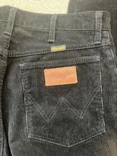 wrangler(ラングラー)コーデュロイブラック、メンズ30インチ、ストレート