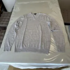 UNIQLO ライトグレー Vネックメリノウールセーター メンズL