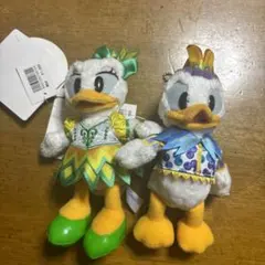 デイジー ドナルド トロピカルスプラッシュ ぬいぐるみバッジ