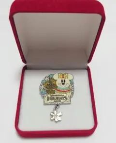ディズニー アンバサダーホテル クリスマス ホリデーズ ピンバッジ