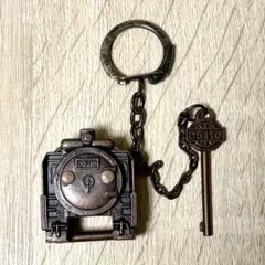 希少】昭和レトロ キーホルダー 鉄道グッズ D5110 鍵付き - メルカリ