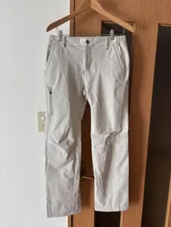 マンシングウエア　ライトグレー　パンツ　２号