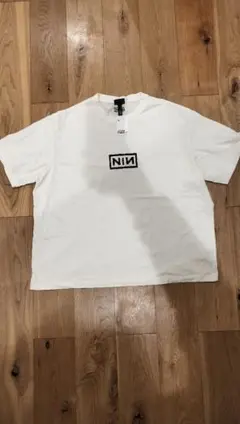 H&M ナイン・インチ・ネイルズ センターロゴTシャツ アイボリー XXL