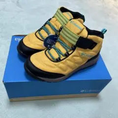 Columbia 21.0 新品タグ付防水トレッキングシューズ　キッズ