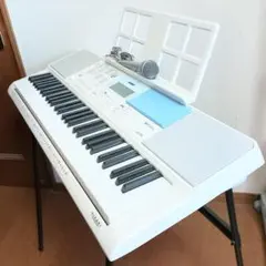 CASIO　LK-515　光ナビゲーションキーボード　スタンド付きのサムネイル