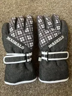 Item thumbnail for item 74c4fc74-82b1-4b0a-b9e5-82708d0d0a79