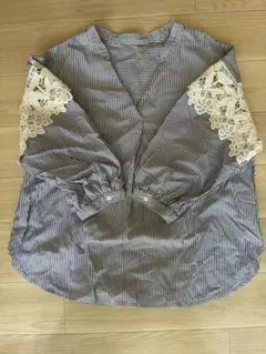 ストライプ Vネック 長袖シャツ レース装飾