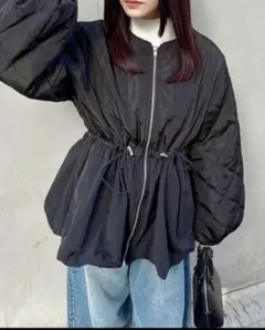 ペプラム切替ジャケット　ブラック