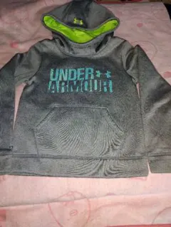 Under Armour フード付きトレーナー グレー