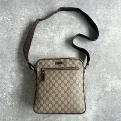 GUCCI グッチ　GGスプリーム　ショルダーバッグ カメラバッグ　y2kのサムネイル