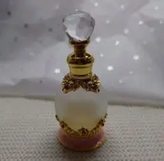 アンティークフレグランスボトル 香水瓶 お花ストーン　ゴールド ピンク