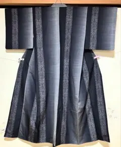 m*い様 結城紬 着物 正絹 黒 縞 カジュアル 新古品 sk223 結城紬 着物 正絹 黒 縞 カジュアル 新古品 sk223 - メルカリ