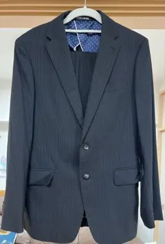 黒 ストライプ ビジネススーツ