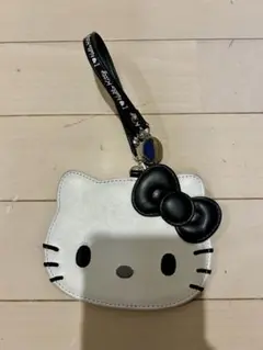 【新品未使用】ハローキティ　パスケース　　　　黒リボン