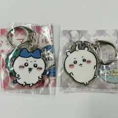ちいかわ　アクリルキーホルダー ちいかわ　ハチワレ