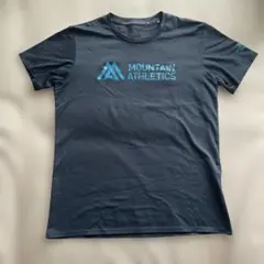 THE NORTH FACE MOUNTAIN ATHLETICS Tシャツ