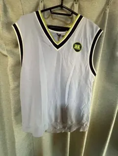 ライトグレー Vネック ノースリーブ ベスト