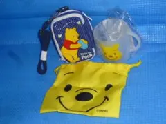 b★未使用品★くまのプーさん　Wファスナー式ショルダーポーチとコップ&巾着