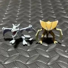 初版 TOMY製 モンコレ ポケモン カブトプス プテラ
