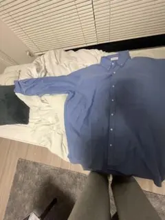 青 長袖シャツ