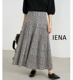 美品✨️イエナ　フラワー刺繍タックフレアスカート　ロング　ブラック　総刺繍