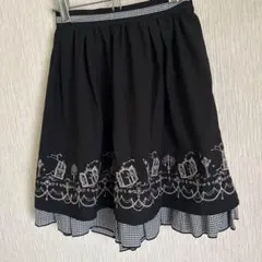 タグ付き　axes femme　メルヘン刺繍スカート