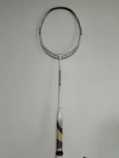 EDGESABER10newバドミントンラケット