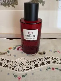N°1 DE CHANEL L'EAU ROUGE ボディミスト