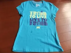 美品！NIKEナイキの半袖Tシャツ