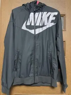 Nike フード付きウィンドブレーカー Sサイズ ブラック