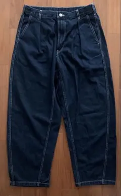 GU デニムカーブタックパンツ