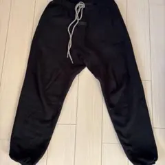 ESSENTIALS スウェットパンツ