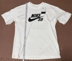新品タグ付 定価5280円 NIKE SB Tシャツ ホワイト Mのサムネイル