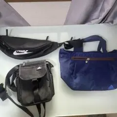 adidas ネイビー バッグ　Nike ボディバッグ ブラック　など
