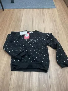 ハート模様 黒 長袖トレーナー