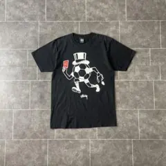 Stussy ステューシー OUTTA サッカーボール 半袖 Tシャツ 黒 M
