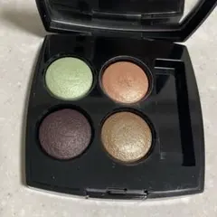 CHANEL レキャトルオンブル 302 プルミエールエクロジオンのサムネイル