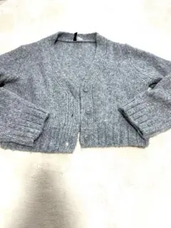 H&Mグレー クロップドVネック カーディガン