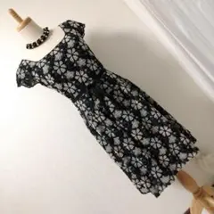 tocca 花柄 刺繍 ワンピース 総レース柄 半袖 ウエストリボン ２