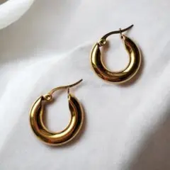 [金属アレルギー対応]　フープピアス　ゴールドピアス　ステンレス　ラスト1点！