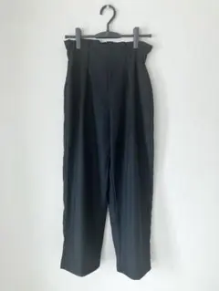 【美品】GU ベルトタックテーパードパンツ M ブラック 送料無料