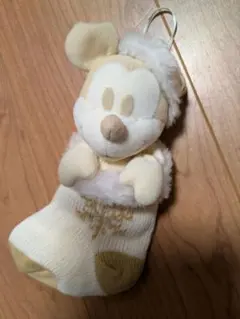 ホワイトミッキーのニット靴下飾り　クリスマスサンタミッキー小物入れ