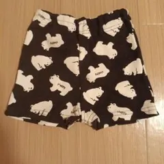 クマ柄黒ショートパンツ