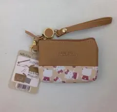 新品未使用 Hello Kitty リール付きパスケース ポーチのサムネイル